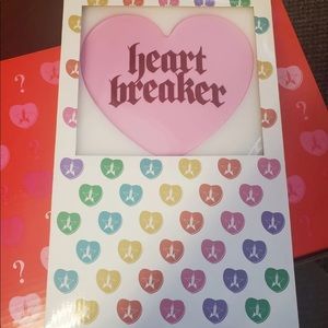 Jeffree Star Cosmetics Heartbreaker Valentine’s Day Heart Shaped Mirror NEW